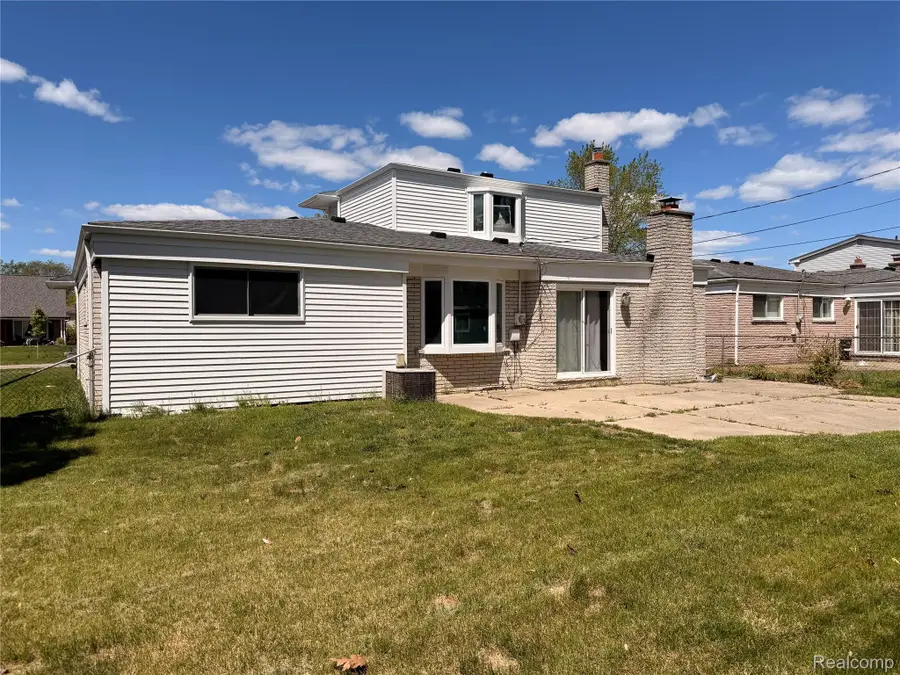 12224 El Camino Dr El Camino Drive, Sterling Heights, MI 48312 - #2