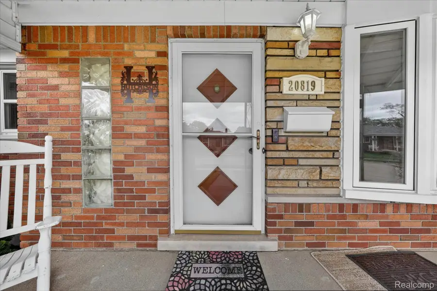 20819 Revere Street, Saint Clair Shores, MI 48080 - #3