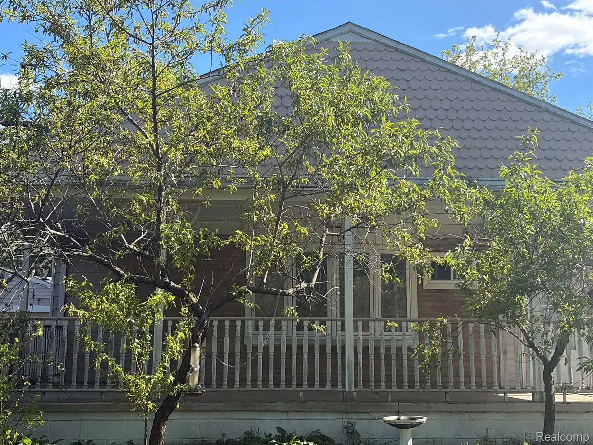 7004 Orchard Avenue, Warren, MI 48091 - #1