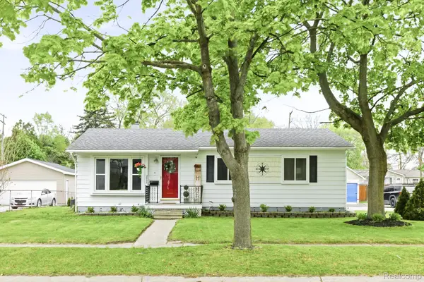 2824 Peavey Street, PortHuron, MI 48060