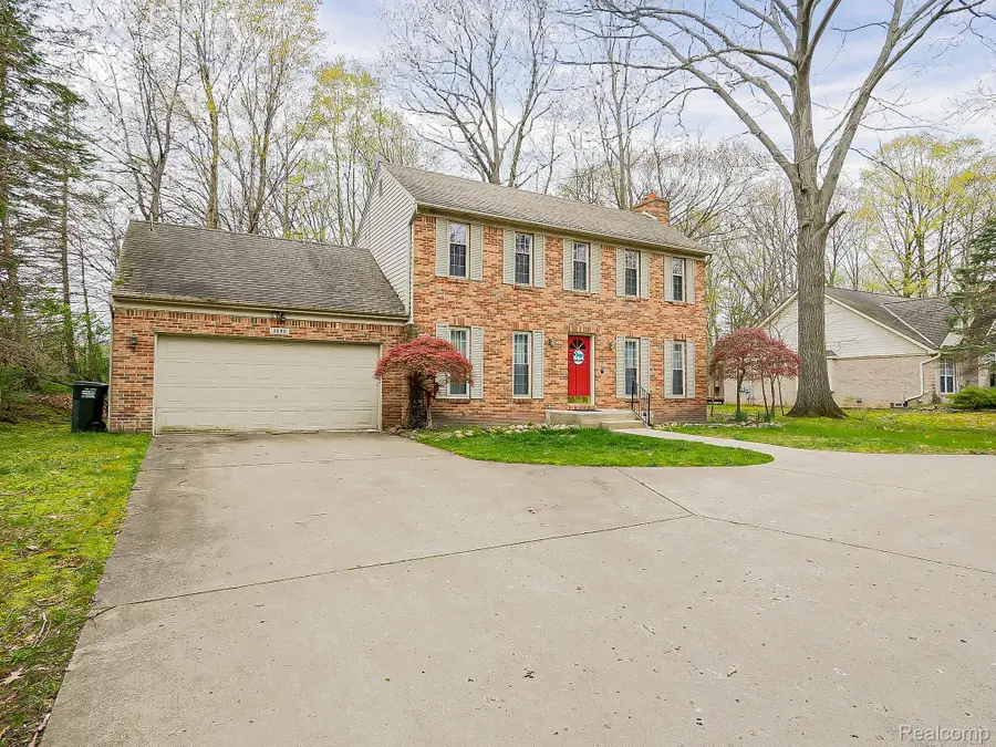 3688 Old Creek Road, Rochester Hills, MI 48307 - #3