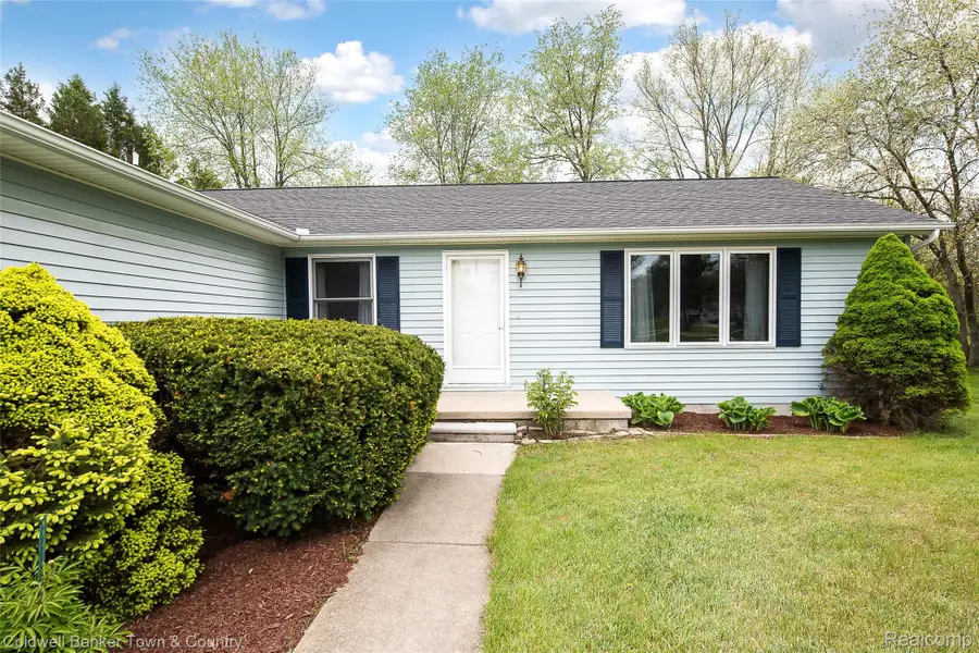 2154 Kingston Drive, Pinckney, MI 48169 - #2