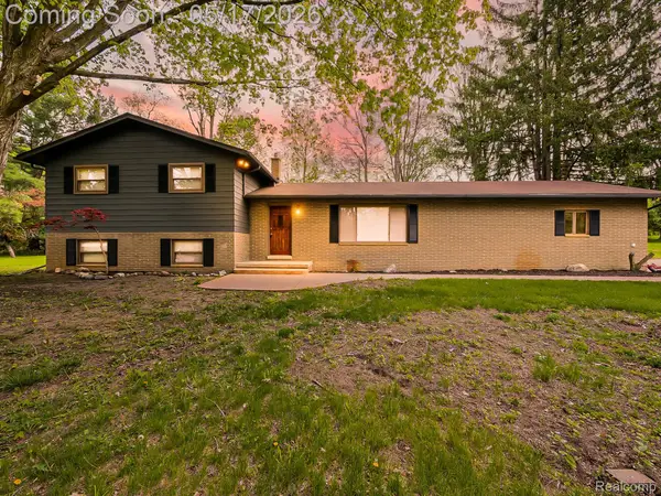 7580 Thornwood Street, Canton, MI 48187