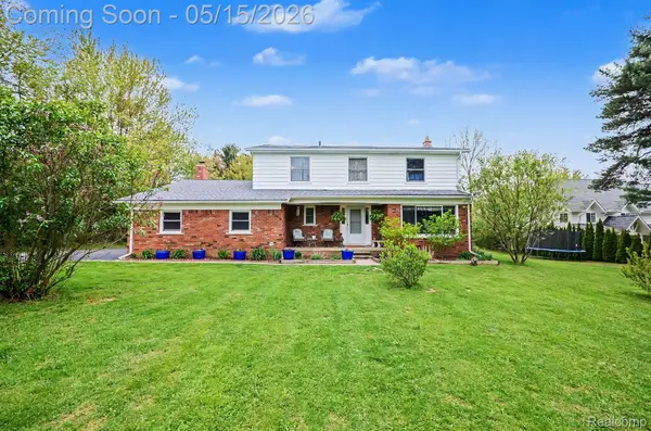 8909 Pippen Drive, Romeo, MI 48065