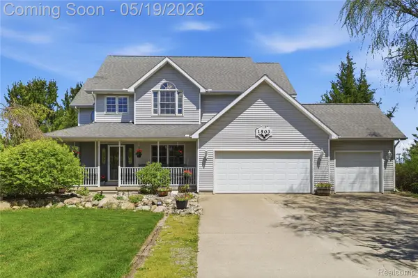 1503 E Reid Road, GrandBlanc, MI 48439