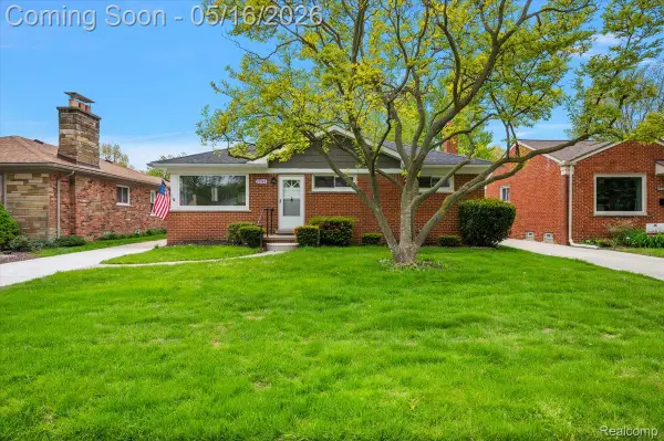 23344 Brookdale Boulevard, StClairShores, MI 48082