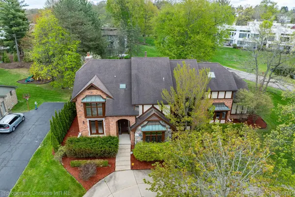 1743 Beechwood Way, BloomfieldHills, MI 48302