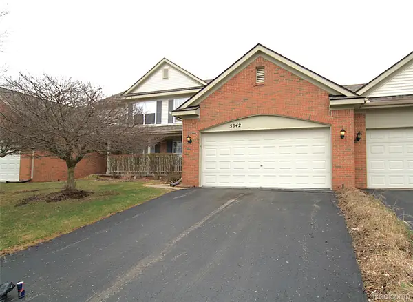 5942 Augusta Lane, GrandBlanc, MI 48439