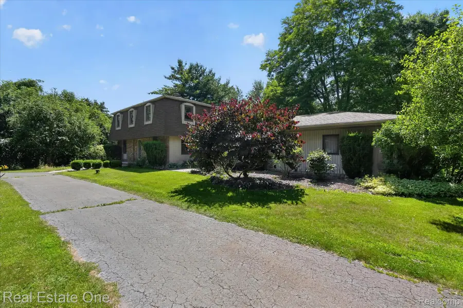 6039 Fish Lake Road, Holly, MI 48442 - #3