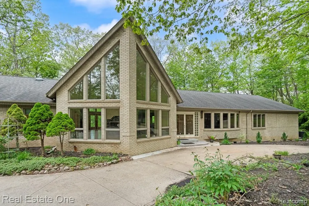 2670 Spring Grove Drive, Brighton, MI 48114 - #1