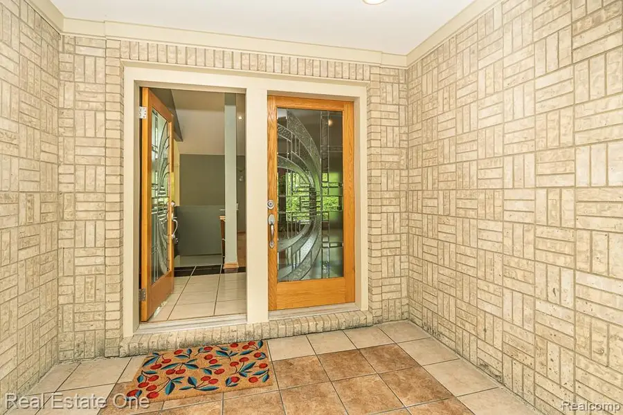 2670 Spring Grove Drive, Brighton, MI 48114 - #3