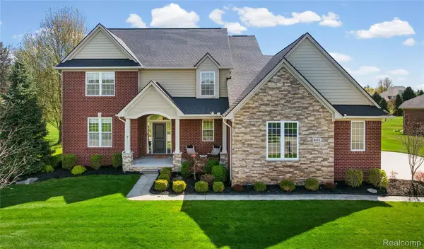 801 Watersmeet Drive, Oxford, MI 48371