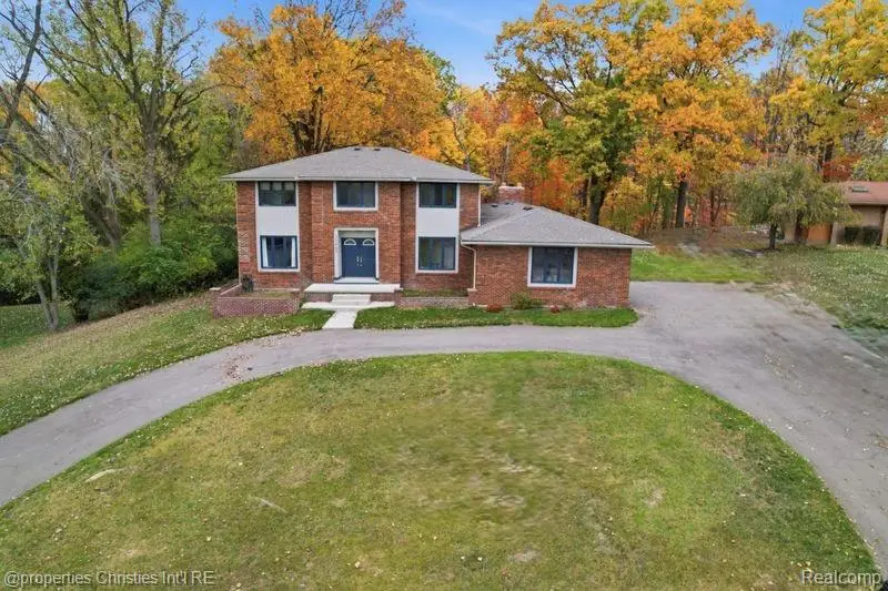 23460 Coventry Woods Lane, Southfield, MI 48034 - #2