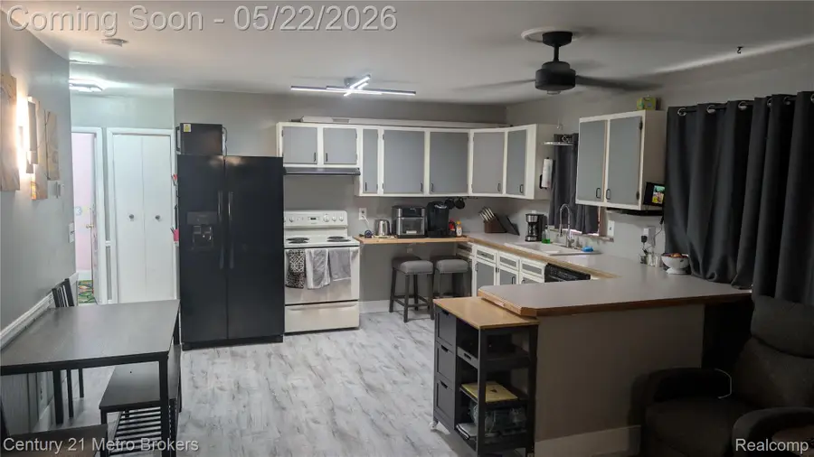 218 N Lapeer Street, Davison, MI 48423 - #3