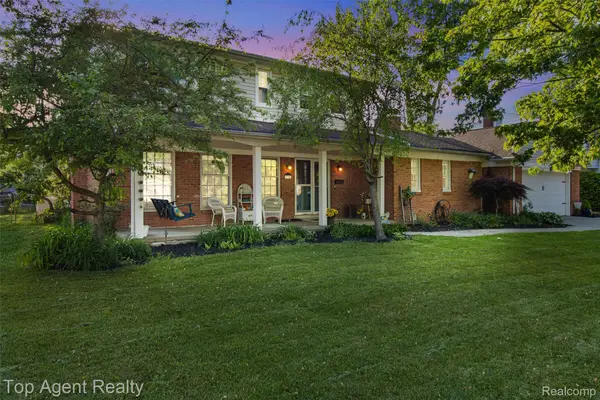 32341 Woody, Fraser, MI 48026