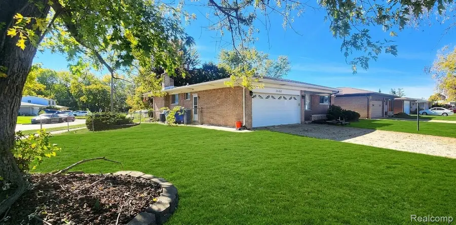 2652 Agustina Drive, Warren, MI 48091 - #2