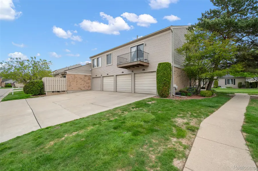 44558 Connecticut Court, Clinton, MI 48038 - #3