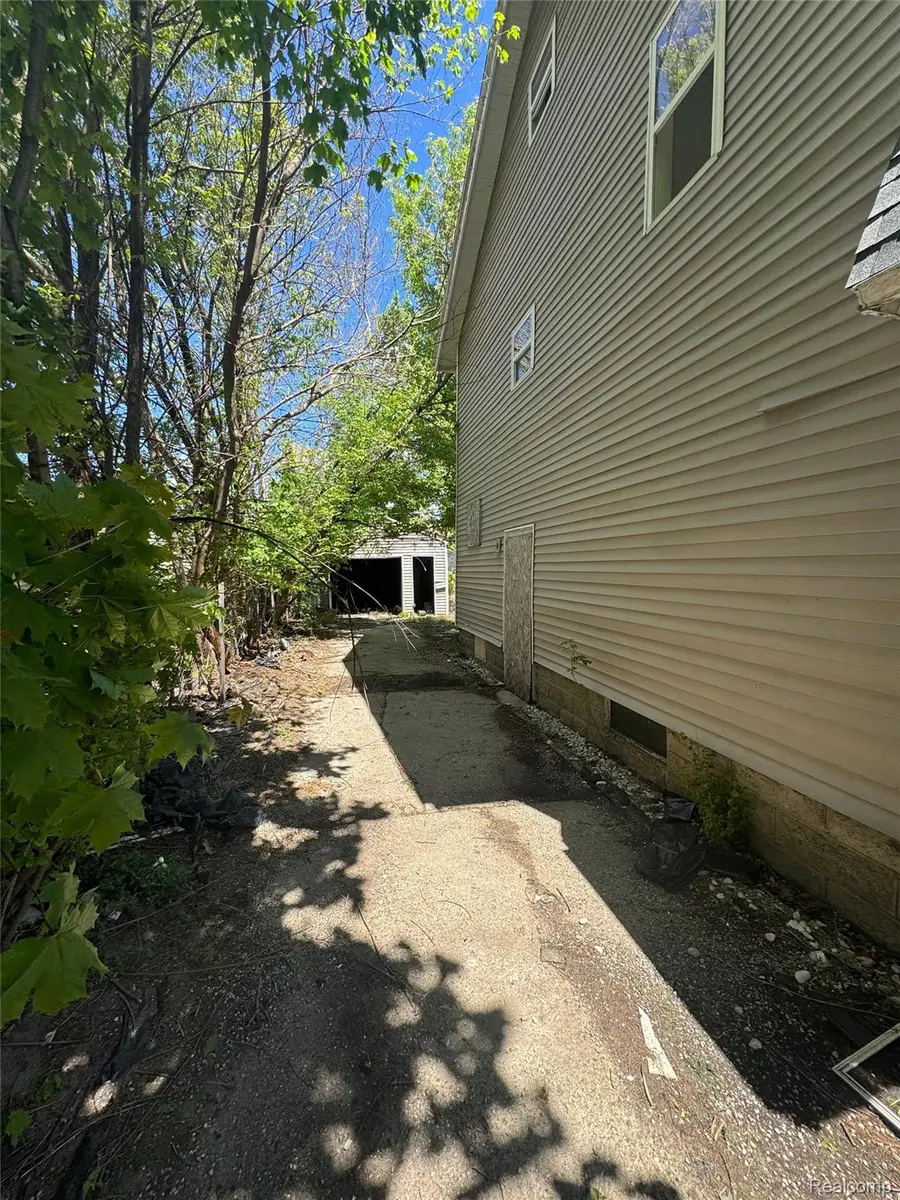 1510 Copeman Boulevard, Flint, MI 48504 - #3