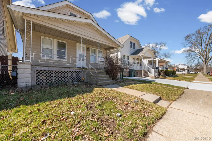 705 Cleophus Parkway, Lincoln Park, MI 48146 - #2