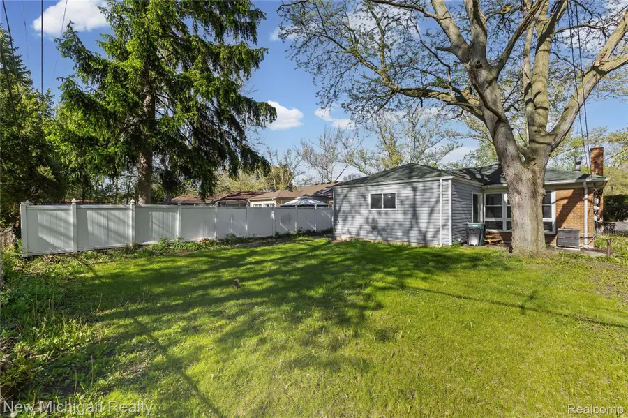 21901 Harding Street, Oak Park, MI 48237 - #3
