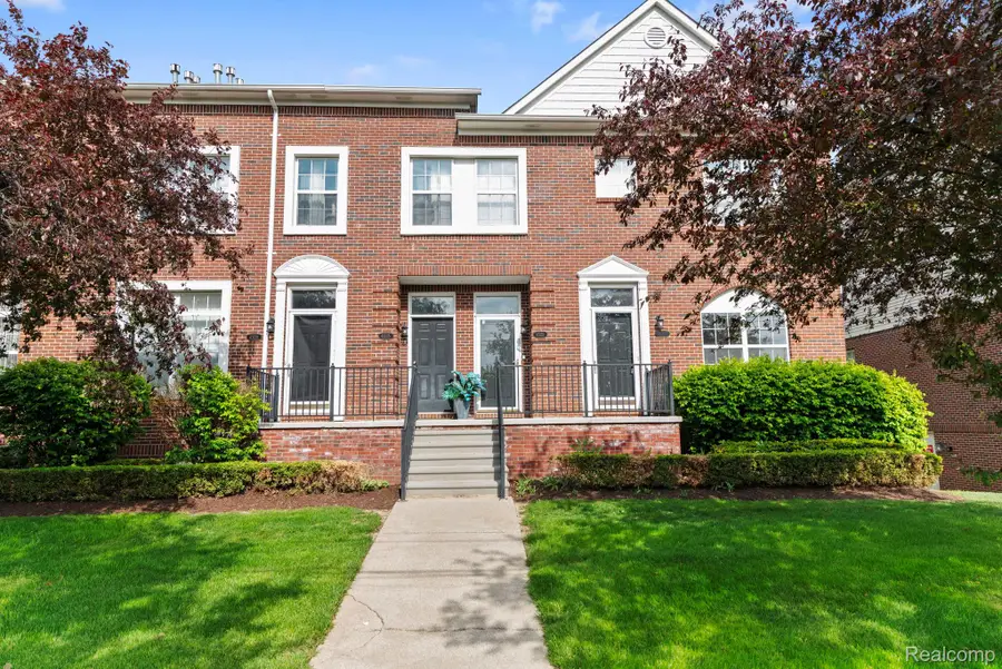 43127 Strand Drive, Sterling Heights, MI 48313 - #2