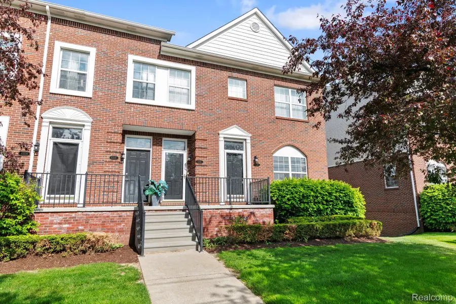 43127 Strand Drive, Sterling Heights, MI 48313 - #3