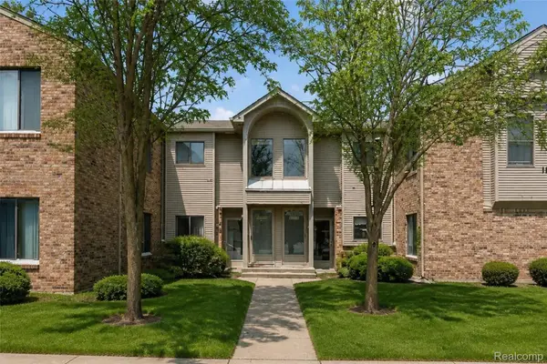 42739 Lilley Pointe Drive, Canton, MI 48187