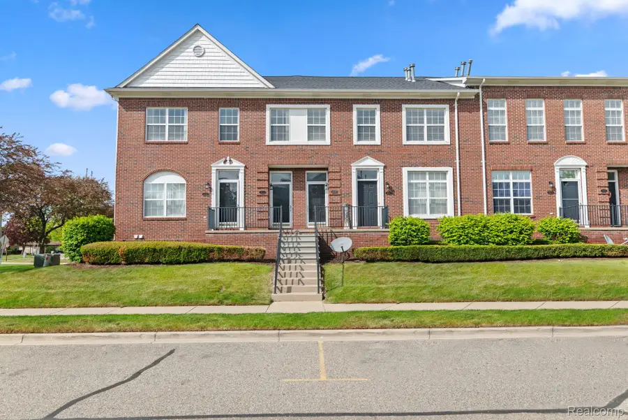 14267 Vauxhall Drive, Sterling Heights, MI 48313 - #2