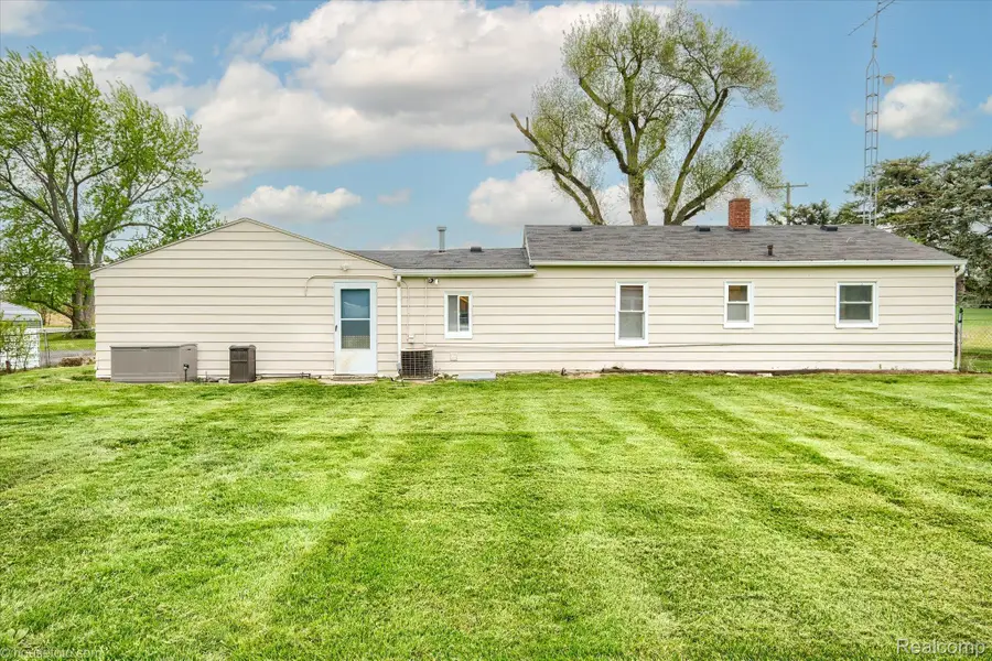 9254 N Genesee Road, Thetford, MI 48458 - #2