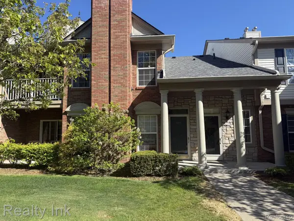 3399 Tremonte Circle S, Rochester, MI 48306