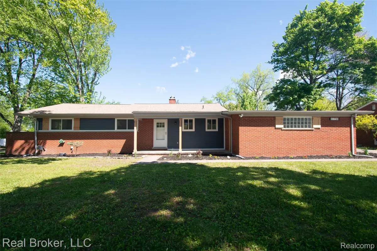 31720 N Marklawn Street, Farmington Hills, MI 48334 - #1