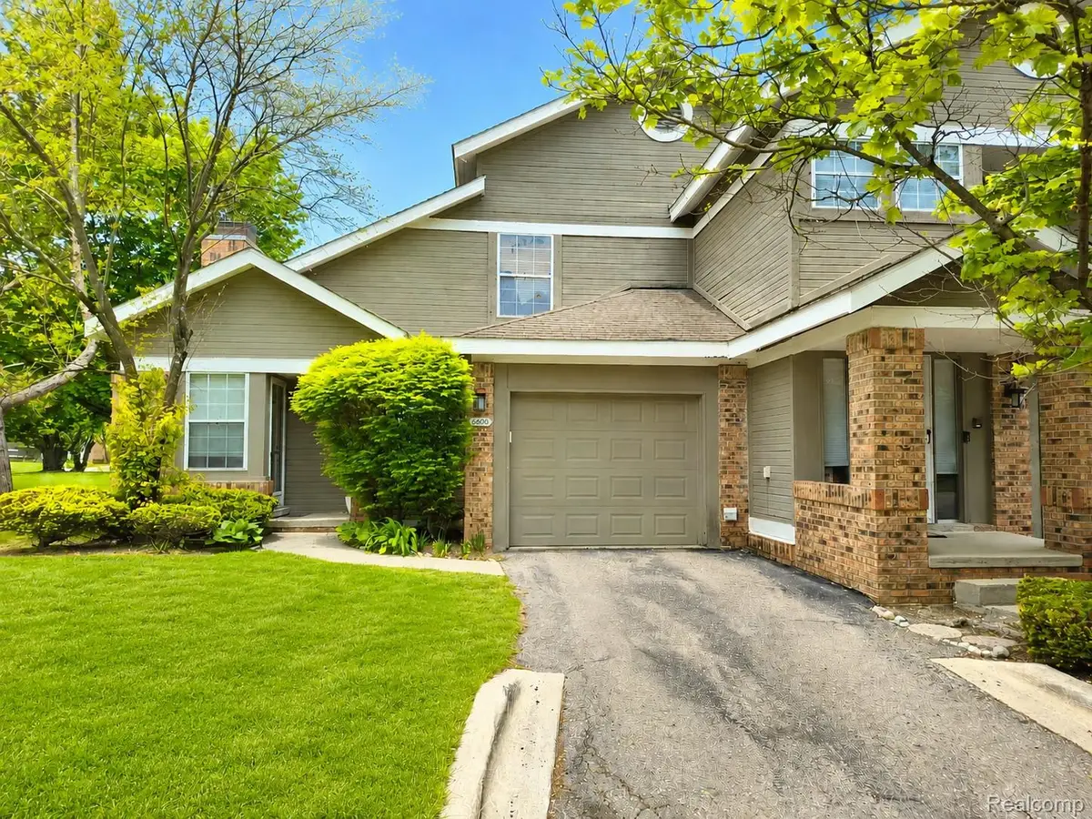 6606 Embers Court, West Bloomfield, MI 48322 - #1