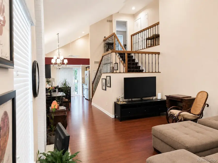 6606 Embers Court, West Bloomfield, MI 48322 - #3