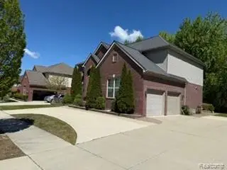 4853 Vinewood Drive, Sterling Heights, MI 48314 - #2