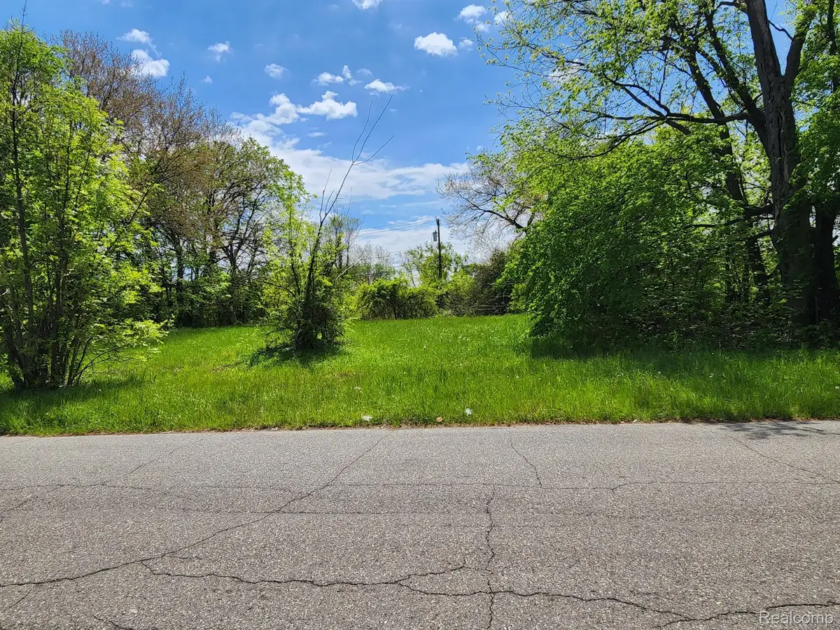 552 Westminster Street, Detroit, MI 48202 - #1