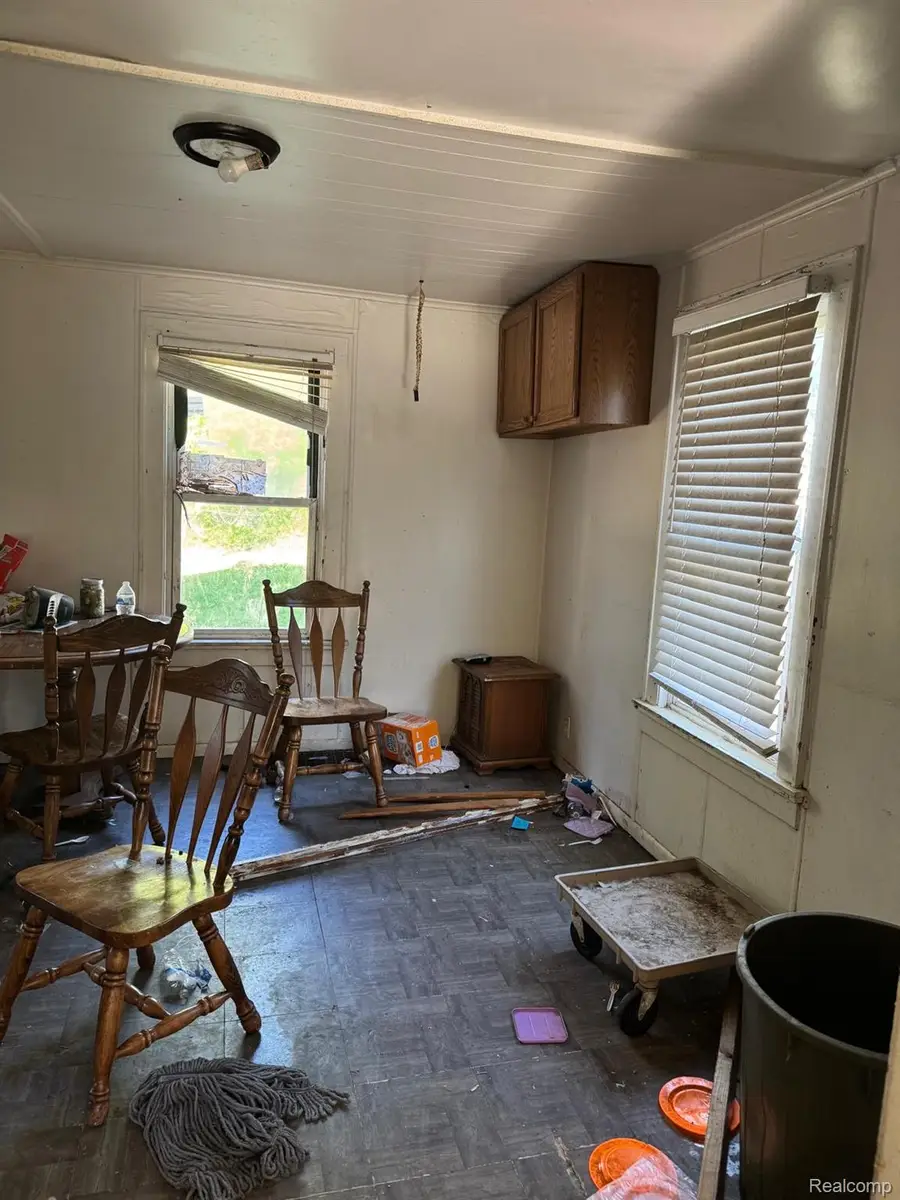 1714 Levern Street, Flint, MI 48506 - #3