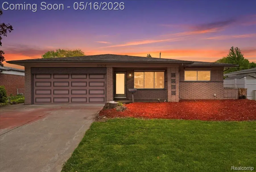 33538 Somerset Drive, Sterling Heights, MI 48312 - #2