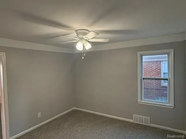 7210 Buckingham Ave, Allen Park, MI 48101 - #3