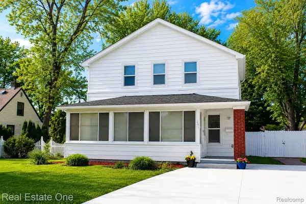 18475 Hazelwood Street, Roseville, MI 48066