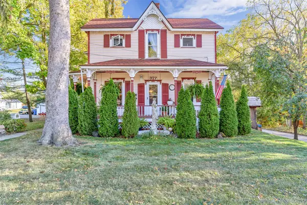 327 Reid Road, GrandBlanc, MI 48439