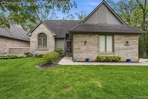 47301 Bramblewood Court, Novi, MI 48374