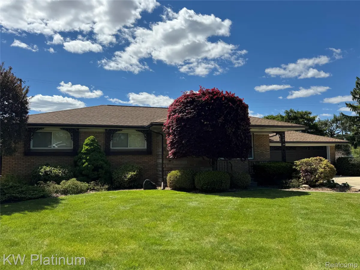 37351 Andrew Drive, Sterling Heights, MI 48312 - #1