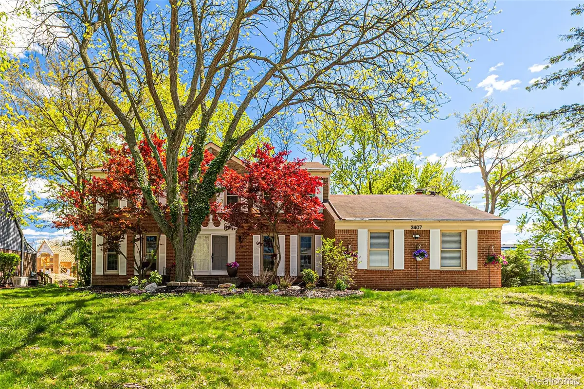 3407 Buckingham Trail, West Bloomfield, MI 48323 - #1