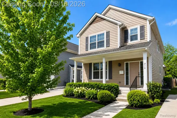 215 La Plaza Court, RoyalOak, MI 48073