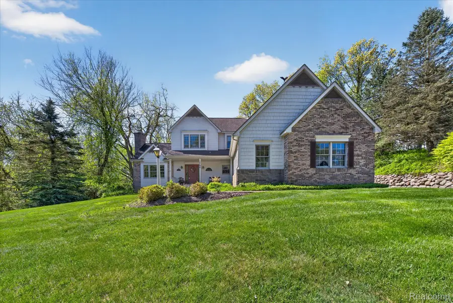 7798 Lee Road, Brighton, MI 48116 - #2