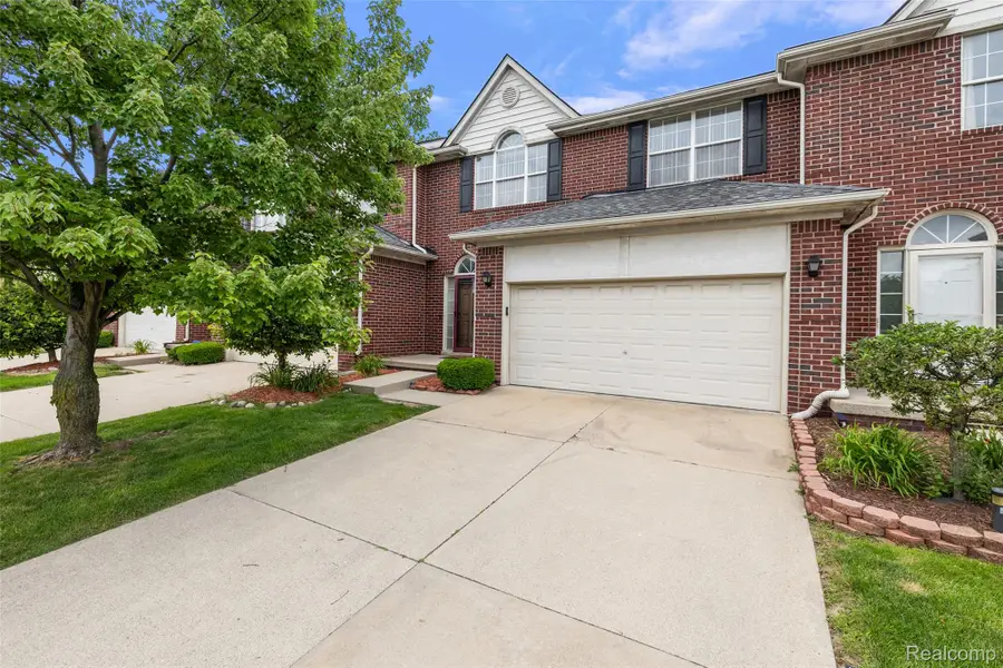 19208 W 11 Mile Road, Lathrup Village, MI 48076 - #2