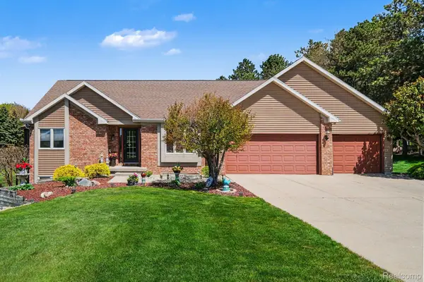 408 N Outlook Court, Perry, MI 48872