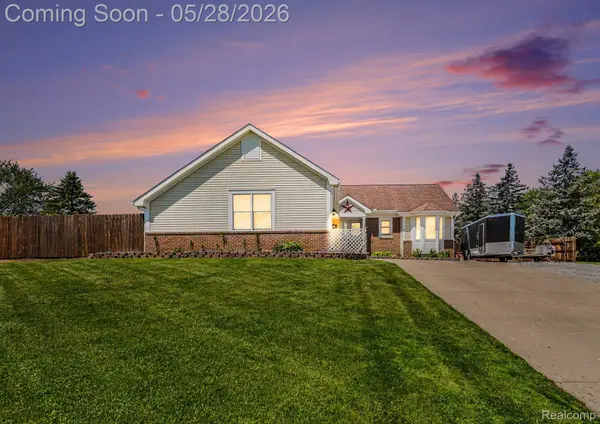 8012 Fox Hollow Road, Goodrich, MI 48438