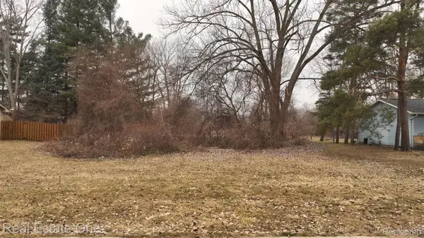 3303 Sun Valley Drive Drive, Saginaw, MI 48601