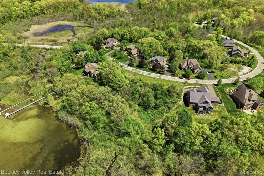 5988 Nottingham Point, Brighton, MI 48116 - #2